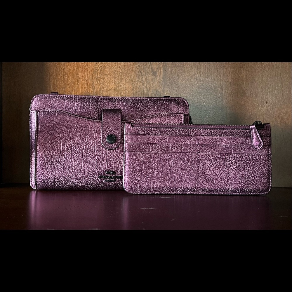 Coach Pop-Up Messenger Shoulder/Crossbody/Clutch Purse. 8.25” x 4.25” x 1.5”